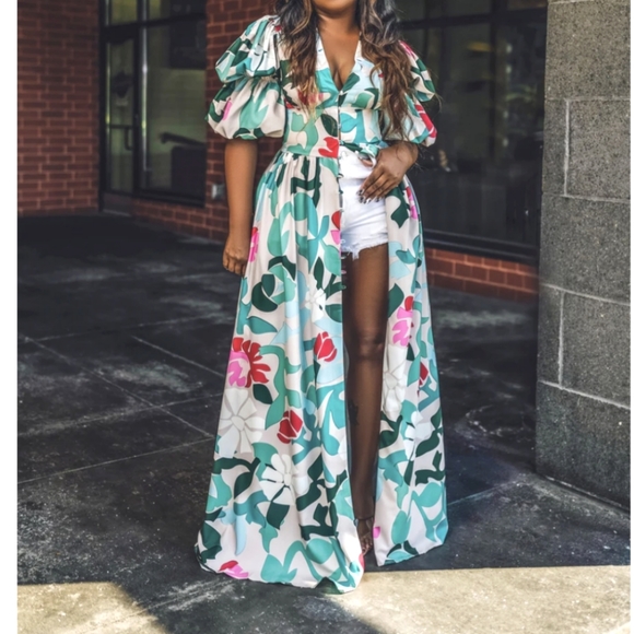 Floral maxi cover-up - Picture 2 of 3